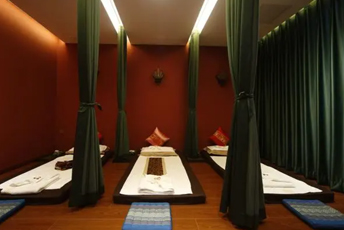 南京建邺区泰式按摩的被动瑜伽：当身体被折叠成诗